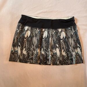 Lululemon size 8 tennis skirt